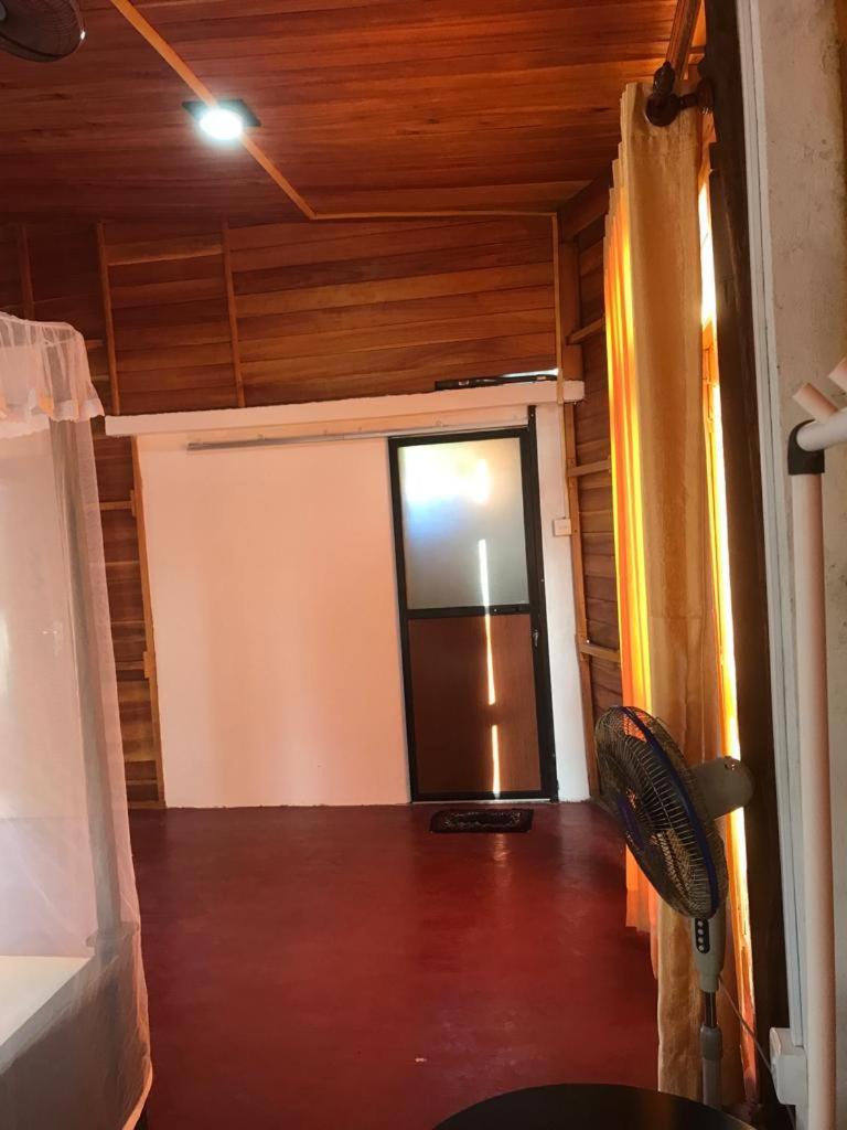 Hotel Surf Corner Matara Esterno foto